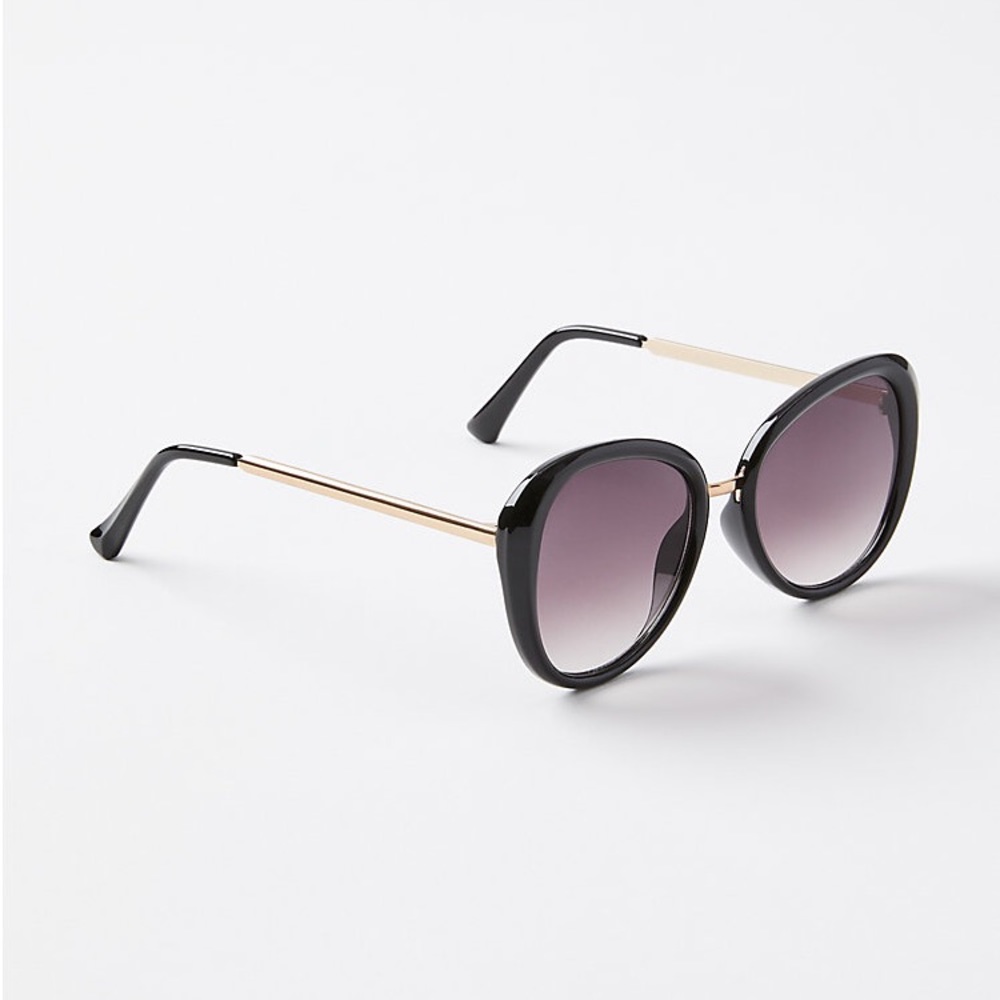 BNWT Loft Round Shades/ Cat Eye in Black